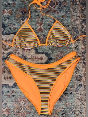 Frankie’s Bikinis Hawaiian stripe set